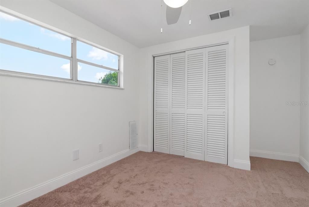 Activo con contrato: $456,900 (4 camas, 2 baños, 1644 Pies cuadrados)