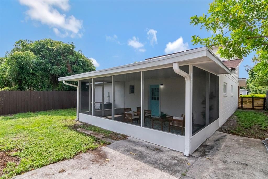 Activo con contrato: $456,900 (4 camas, 2 baños, 1644 Pies cuadrados)