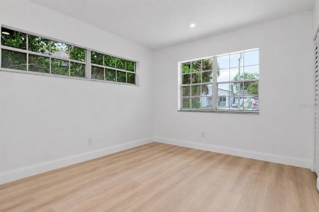 Activo con contrato: $456,900 (4 camas, 2 baños, 1644 Pies cuadrados)