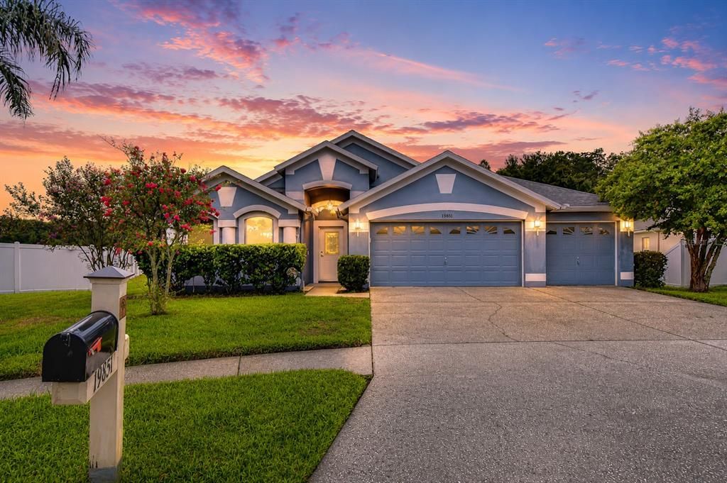Active With Contract: $434,900 (4 beds, 2 baths, 2100 Square Feet)
