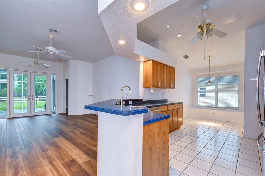 Active With Contract: $434,900 (4 beds, 2 baths, 2100 Square Feet)