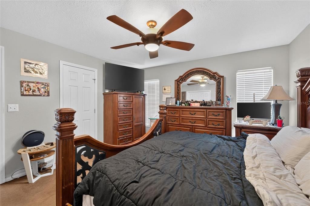 Active With Contract: $319,900 (4 beds, 2 baths, 1356 Square Feet)