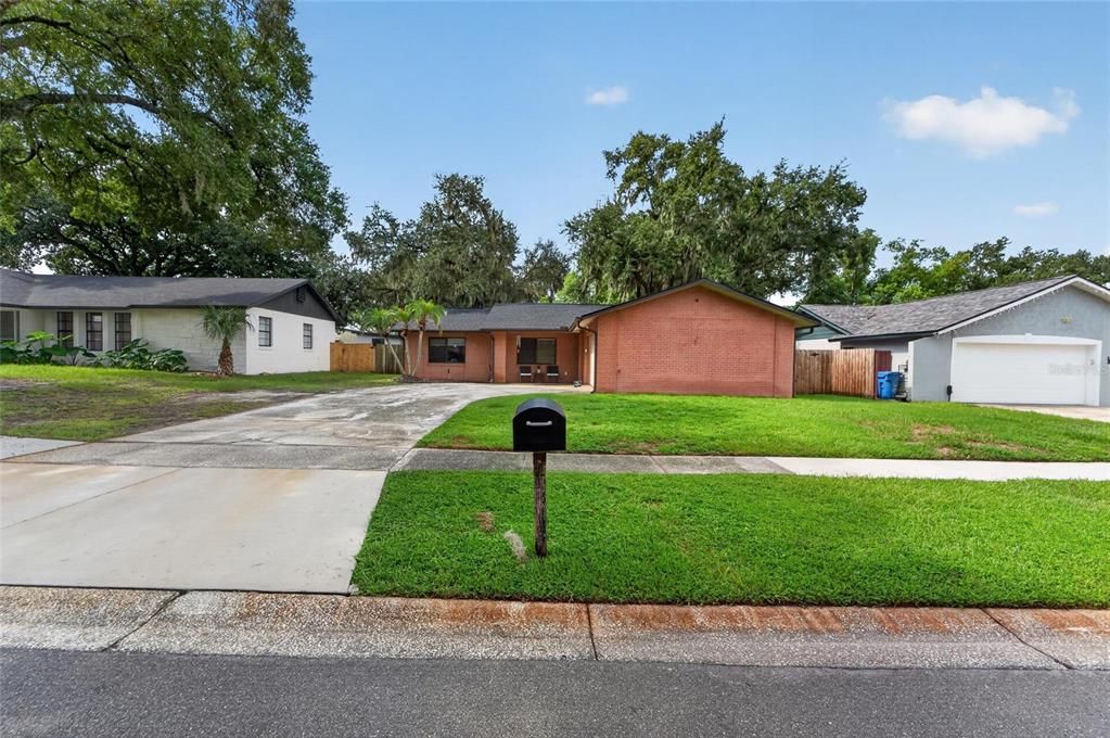 Active With Contract: $319,900 (4 beds, 2 baths, 1356 Square Feet)