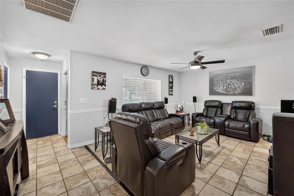Active With Contract: $319,900 (4 beds, 2 baths, 1356 Square Feet)
