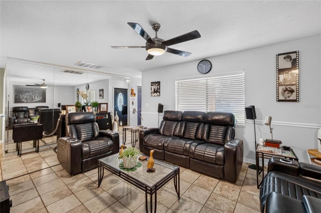 Active With Contract: $319,900 (4 beds, 2 baths, 1356 Square Feet)