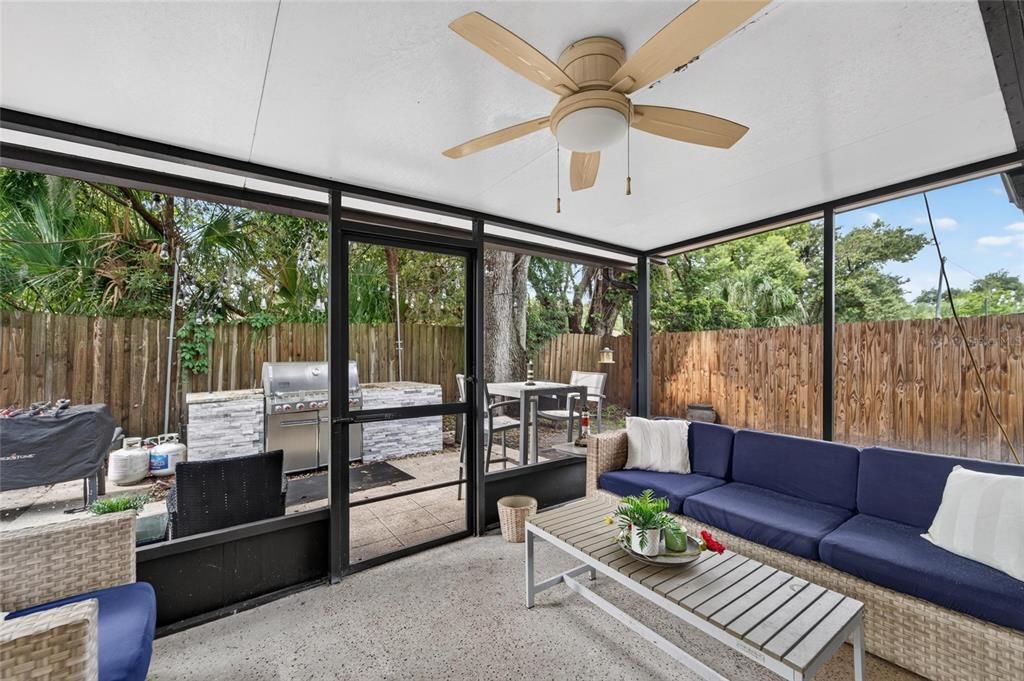 Active With Contract: $319,900 (4 beds, 2 baths, 1356 Square Feet)