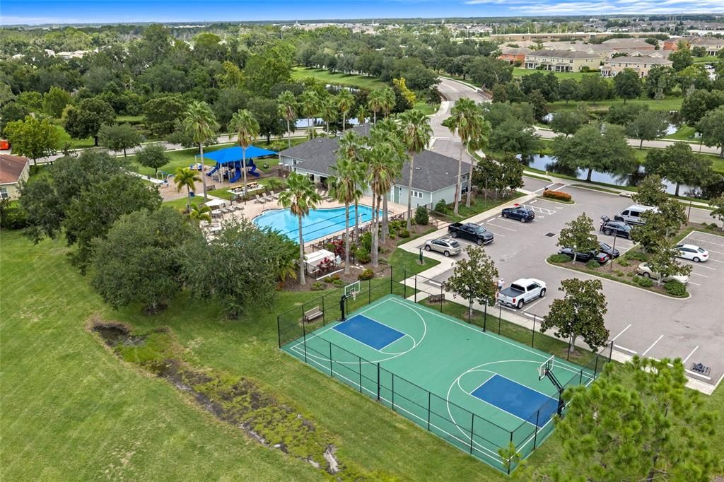For Sale: $499,000 (5 beds, 3 baths, 2599 Square Feet)