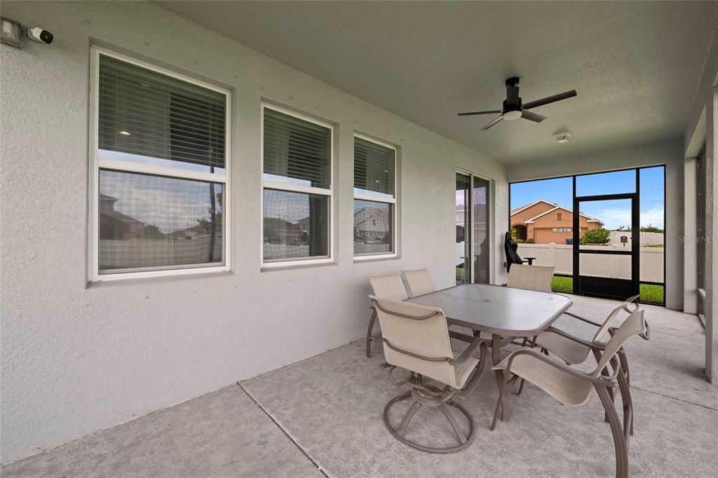 For Sale: $499,000 (5 beds, 3 baths, 2599 Square Feet)