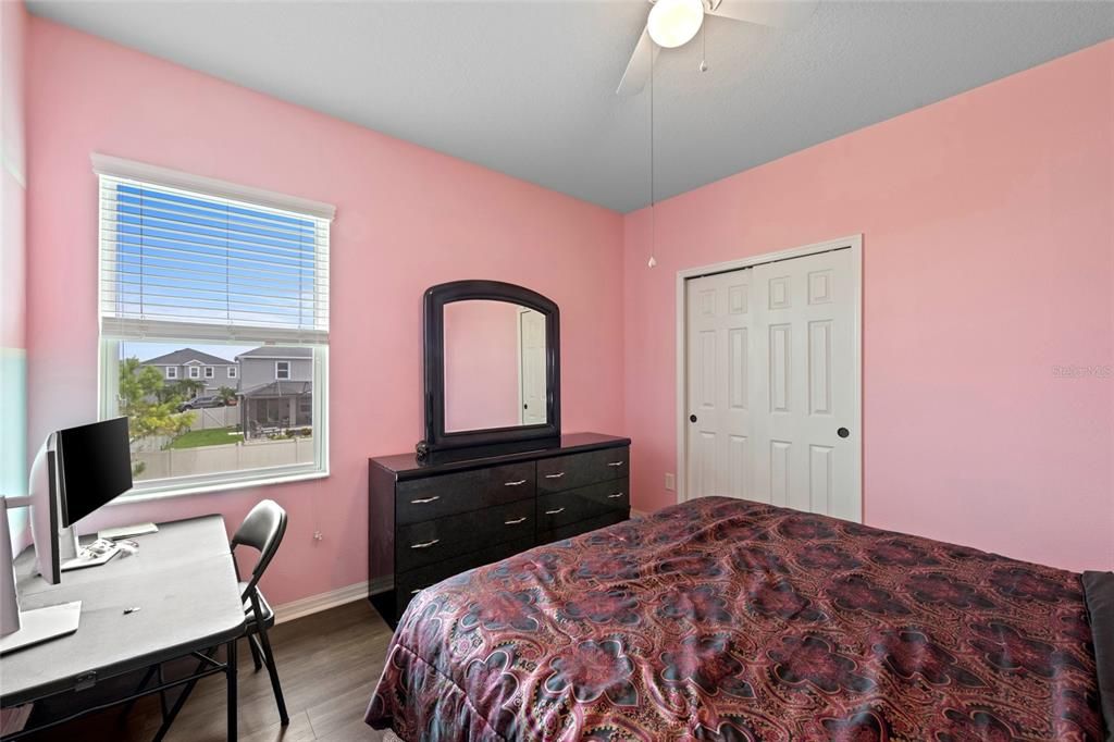 For Sale: $499,000 (5 beds, 3 baths, 2599 Square Feet)