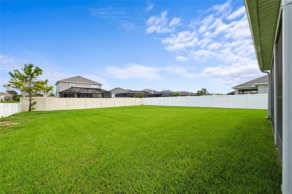 For Sale: $499,000 (5 beds, 3 baths, 2599 Square Feet)