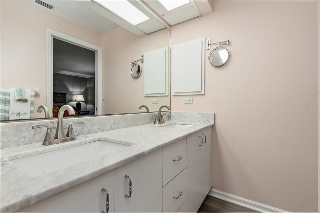 En Venta: $394,900 (3 camas, 2 baños, 1674 Pies cuadrados)