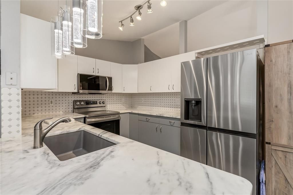 En Venta: $394,900 (3 camas, 2 baños, 1674 Pies cuadrados)