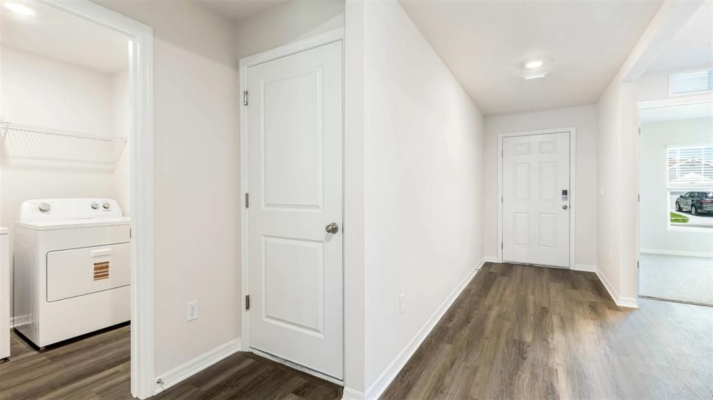 En Venta: $373,990 (3 camas, 2 baños, 1672 Pies cuadrados)