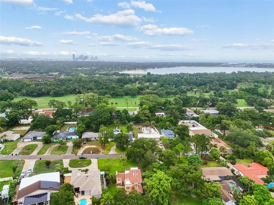 Activo con contrato: $649,000 (3 camas, 2 baños, 2351 Pies cuadrados)