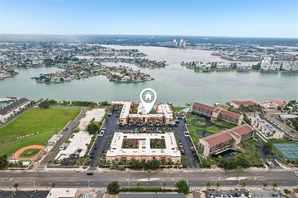 На продажу: $350,000 (3 спален, 2 ванн, 1030 Квадратных фут)