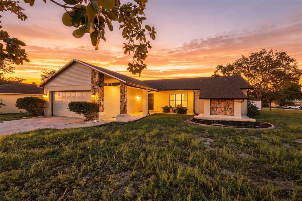 En Venta: $295,000 (2 camas, 2 baños, 1225 Pies cuadrados)