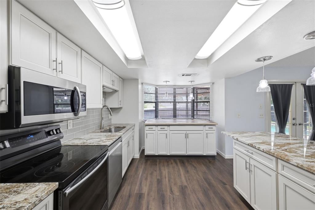 En Venta: $295,000 (2 camas, 2 baños, 1225 Pies cuadrados)