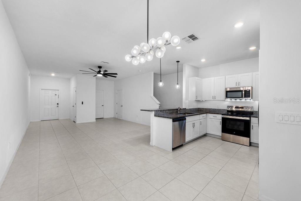 For Sale: $281,999 (3 beds, 2 baths, 1666 Square Feet)