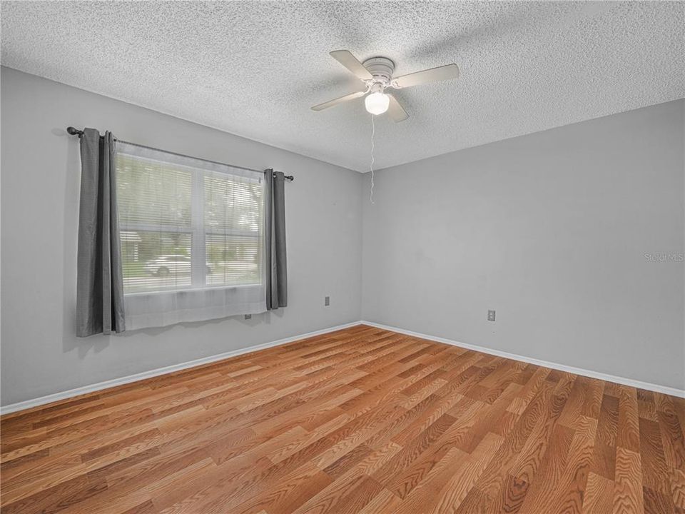 En Venta: $270,000 (3 camas, 2 baños, 1294 Pies cuadrados)
