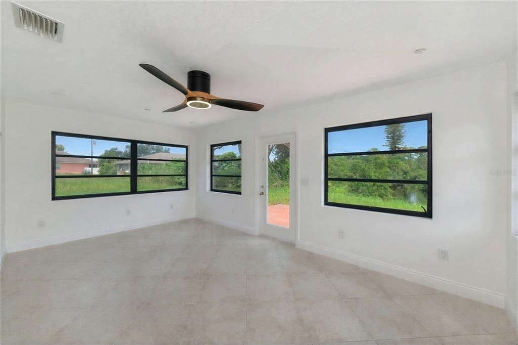 For Sale: $209,000 (2 beds, 2 baths, 1558 Square Feet)