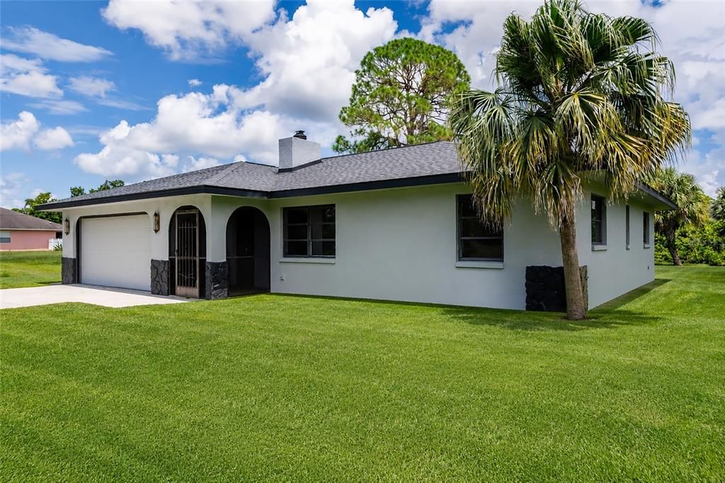 For Sale: $209,000 (2 beds, 2 baths, 1558 Square Feet)