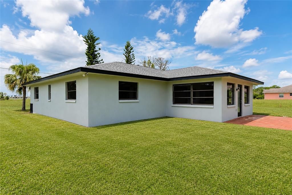 For Sale: $209,000 (2 beds, 2 baths, 1558 Square Feet)