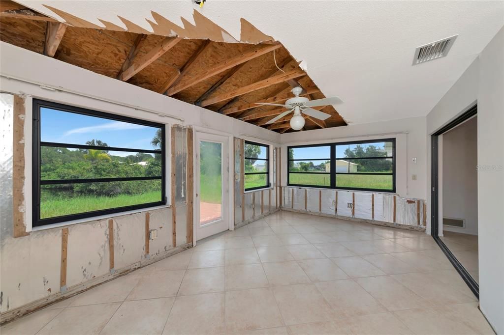 For Sale: $209,000 (2 beds, 2 baths, 1558 Square Feet)