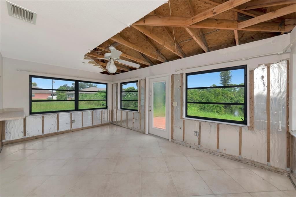 For Sale: $209,000 (2 beds, 2 baths, 1558 Square Feet)
