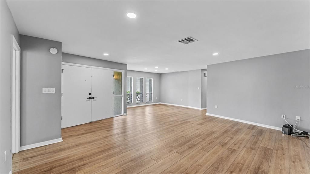 На продажу: $435,000 (3 спален, 2 ванн, 1867 Квадратных фут)