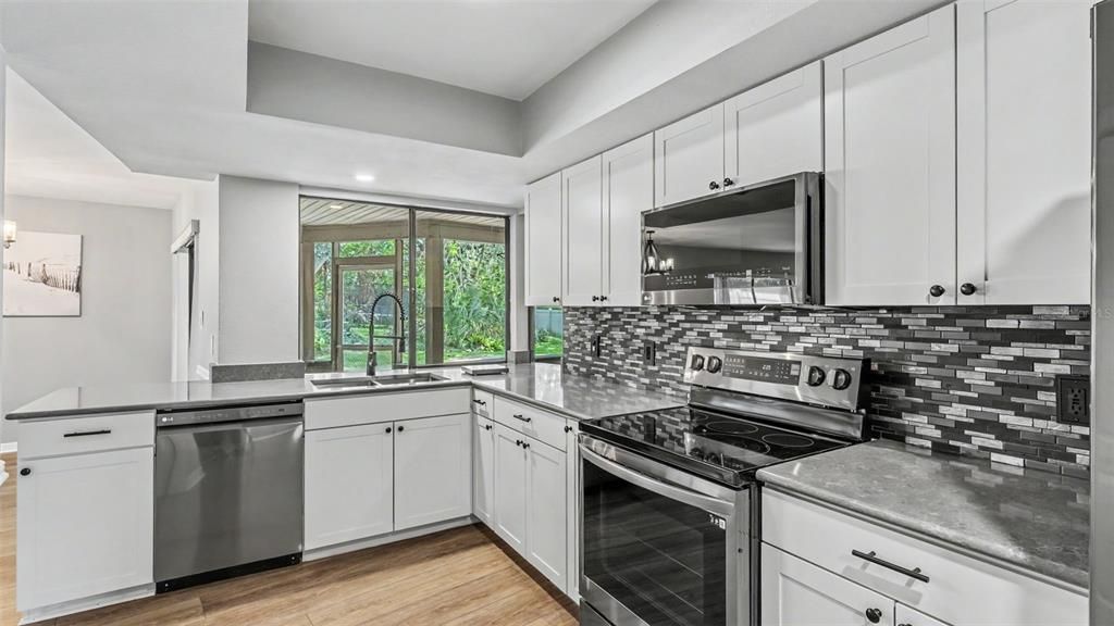На продажу: $435,000 (3 спален, 2 ванн, 1867 Квадратных фут)