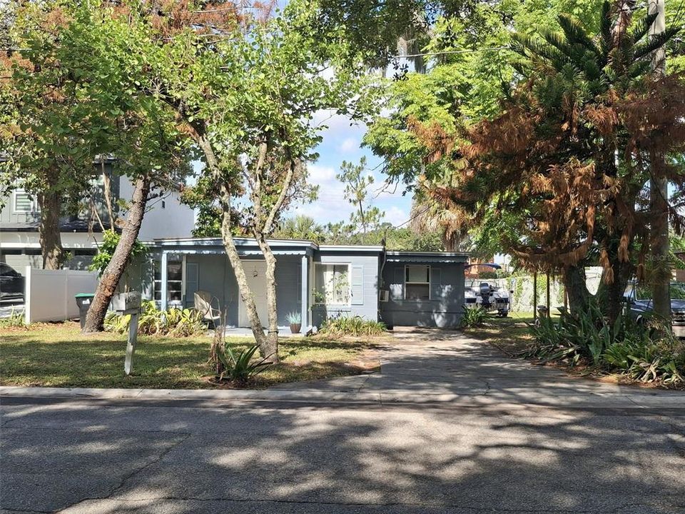 En Venta: $1,615,000 (4 camas, 2 baños, 3258 Pies cuadrados)
