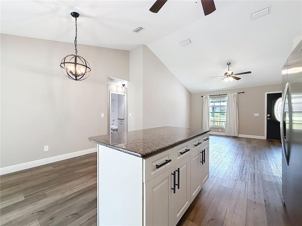 En Venta: $259,900 (3 camas, 2 baños, 1162 Pies cuadrados)