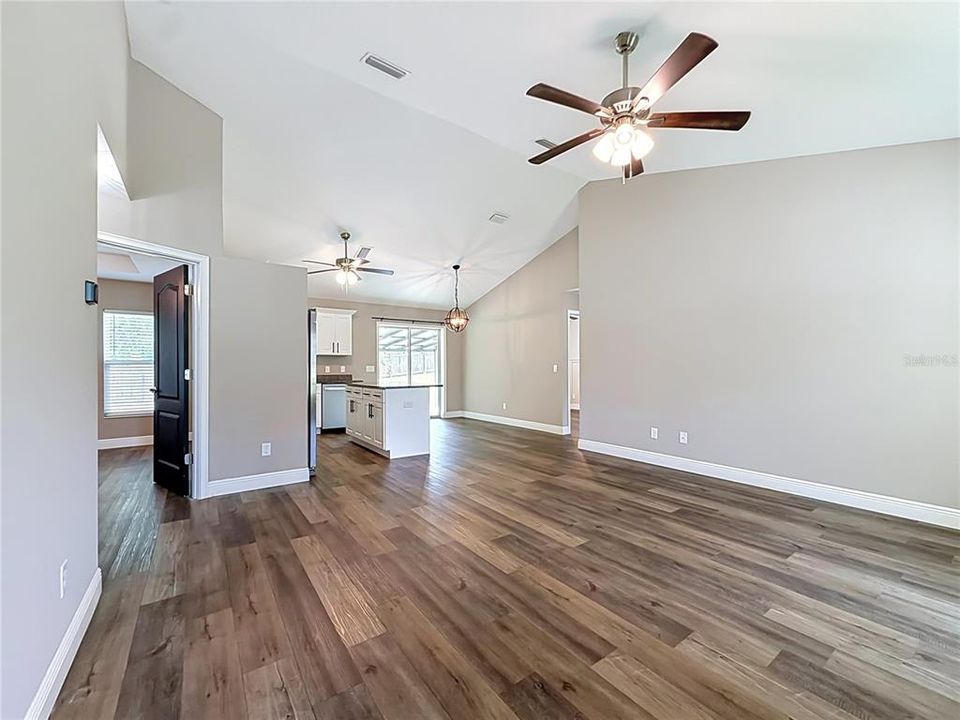 En Venta: $259,900 (3 camas, 2 baños, 1162 Pies cuadrados)
