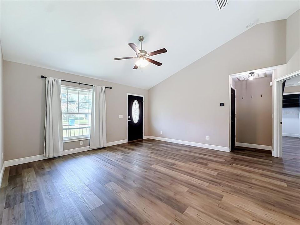 En Venta: $259,900 (3 camas, 2 baños, 1162 Pies cuadrados)