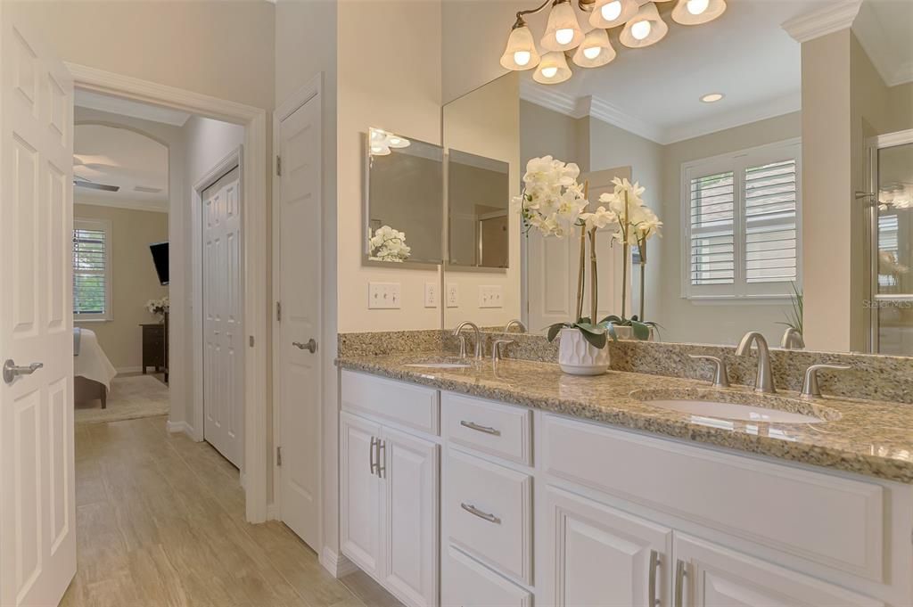 Active With Contract: $449,000 (3 beds, 2 baths, 1806 Square Feet)