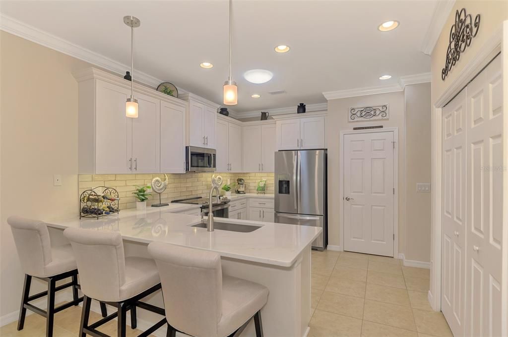 Active With Contract: $449,000 (3 beds, 2 baths, 1806 Square Feet)