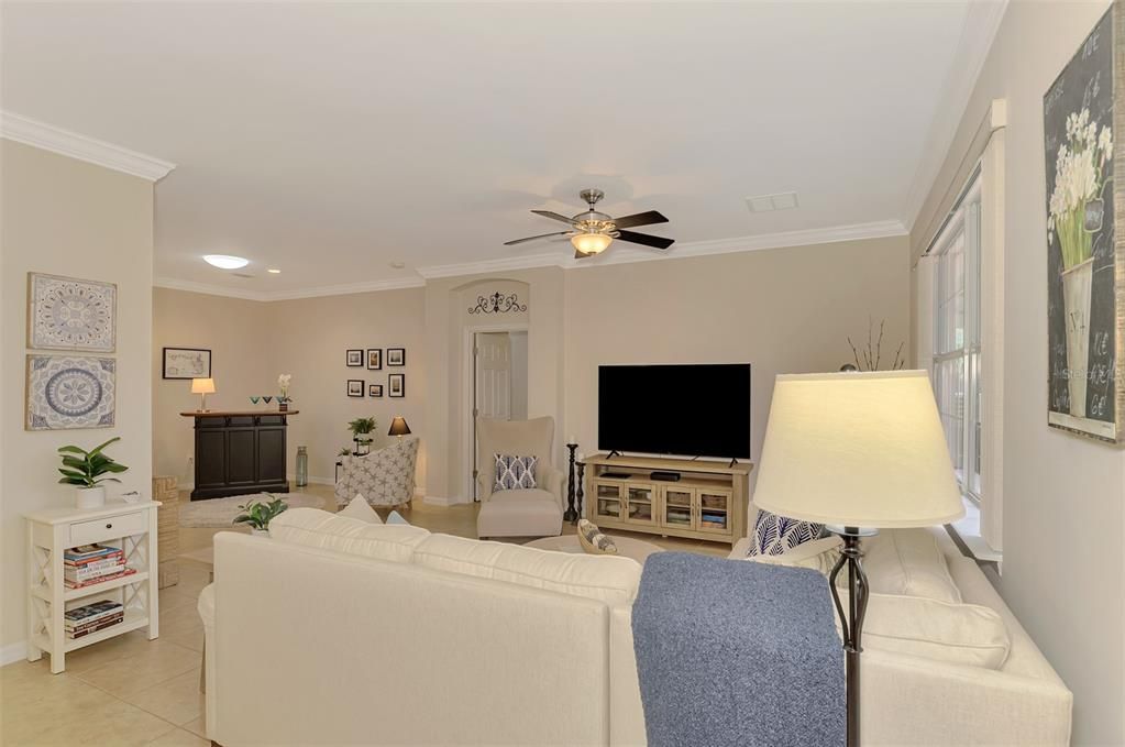 Active With Contract: $449,000 (3 beds, 2 baths, 1806 Square Feet)