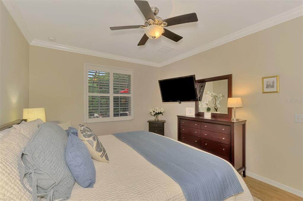 Active With Contract: $449,000 (3 beds, 2 baths, 1806 Square Feet)