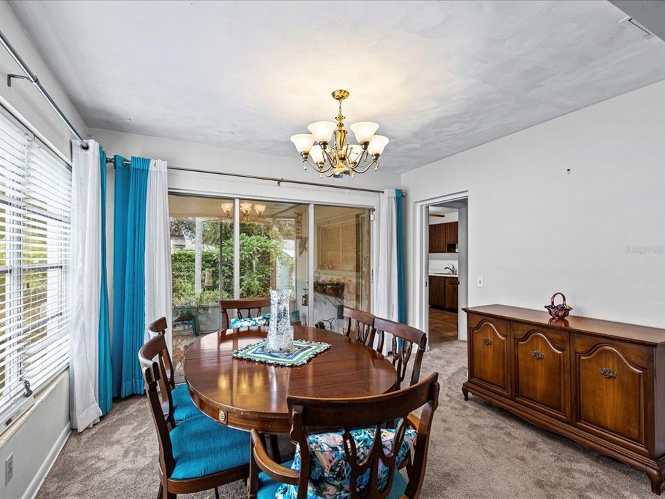 Activo con contrato: $475,000 (3 camas, 3 baños, 1642 Pies cuadrados)