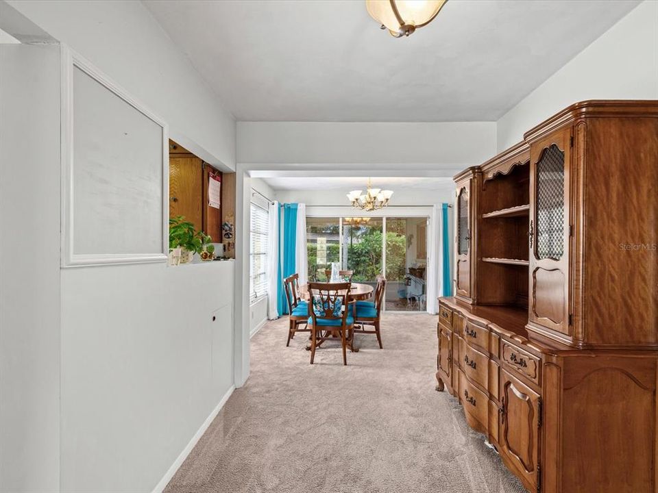 Activo con contrato: $475,000 (3 camas, 3 baños, 1642 Pies cuadrados)