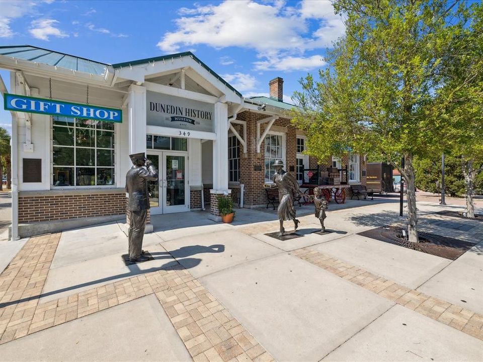 Activo con contrato: $475,000 (3 camas, 3 baños, 1642 Pies cuadrados)