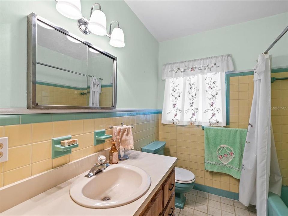 Activo con contrato: $475,000 (3 camas, 3 baños, 1642 Pies cuadrados)