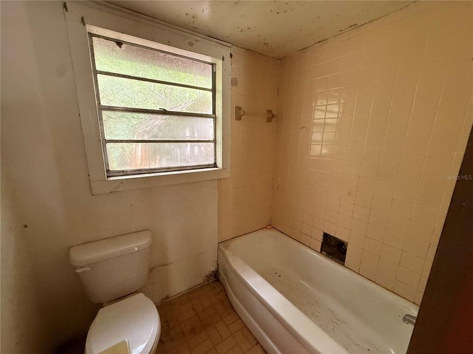 En Venta: $119,900 (3 camas, 1 baños, 864 Pies cuadrados)