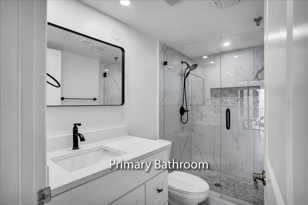 En Venta: $644,900 (2 camas, 2 baños, 1100 Pies cuadrados)