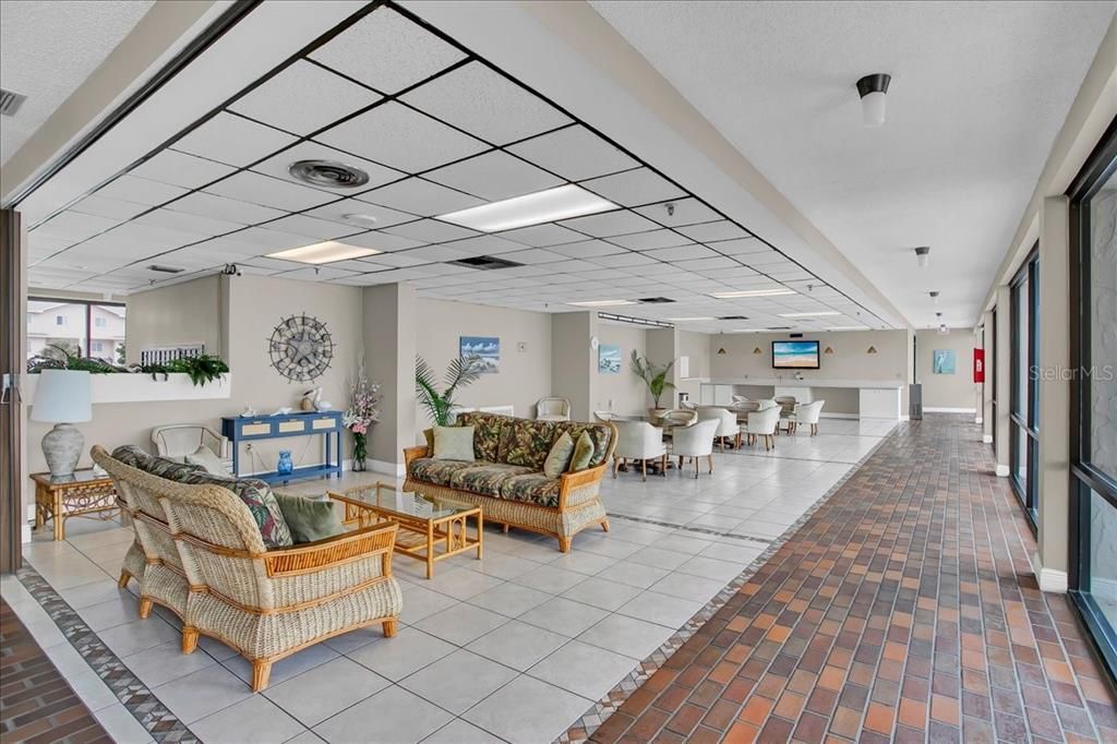 En Venta: $644,900 (2 camas, 2 baños, 1100 Pies cuadrados)