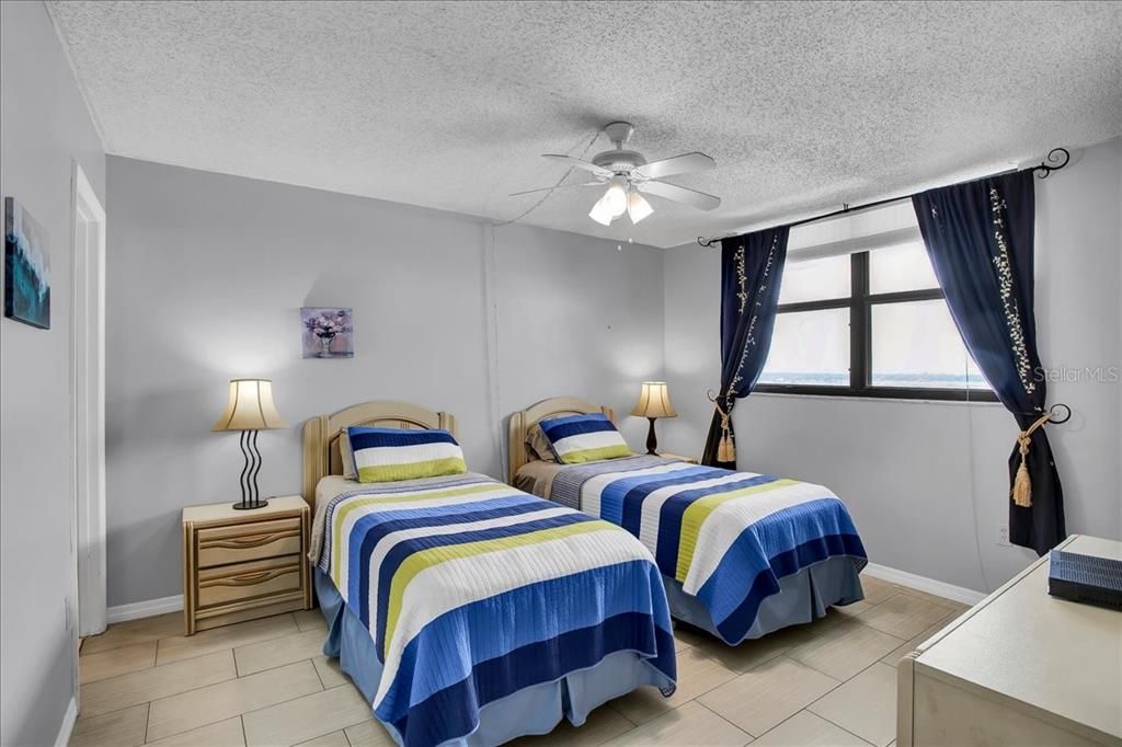 En Venta: $644,900 (2 camas, 2 baños, 1100 Pies cuadrados)