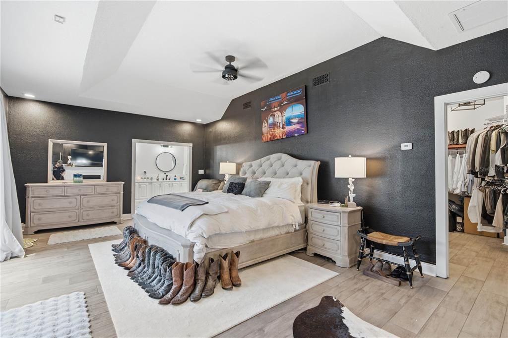 En Venta: $1,199,000 (4 camas, 3 baños, 3048 Pies cuadrados)