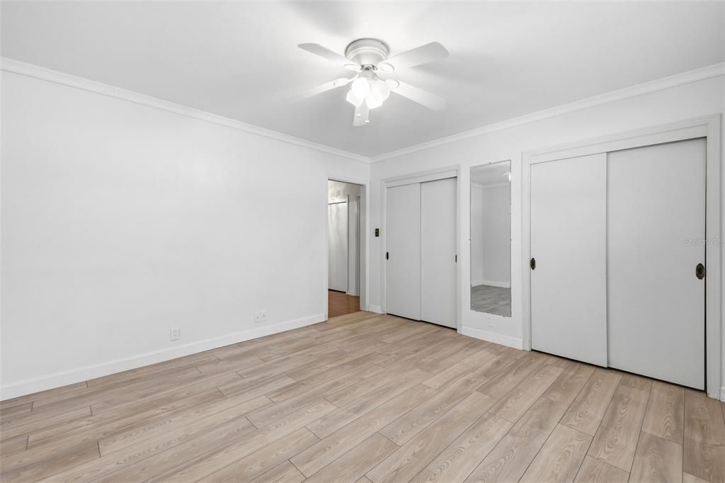 Activo con contrato: $434,900 (3 camas, 2 baños, 2073 Pies cuadrados)