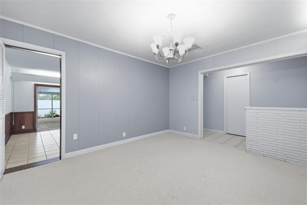 Activo con contrato: $434,900 (3 camas, 2 baños, 2073 Pies cuadrados)