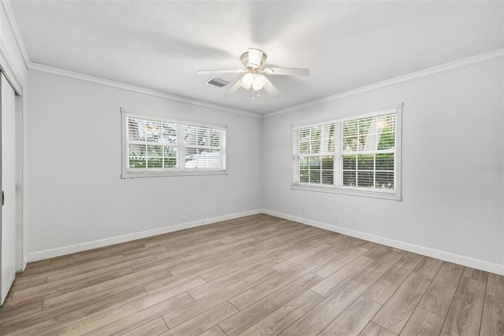 Activo con contrato: $434,900 (3 camas, 2 baños, 2073 Pies cuadrados)